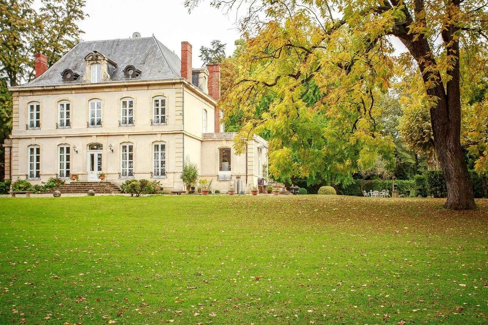 Maison / Villa - Barnes Lyon, agence immobilière de prestige