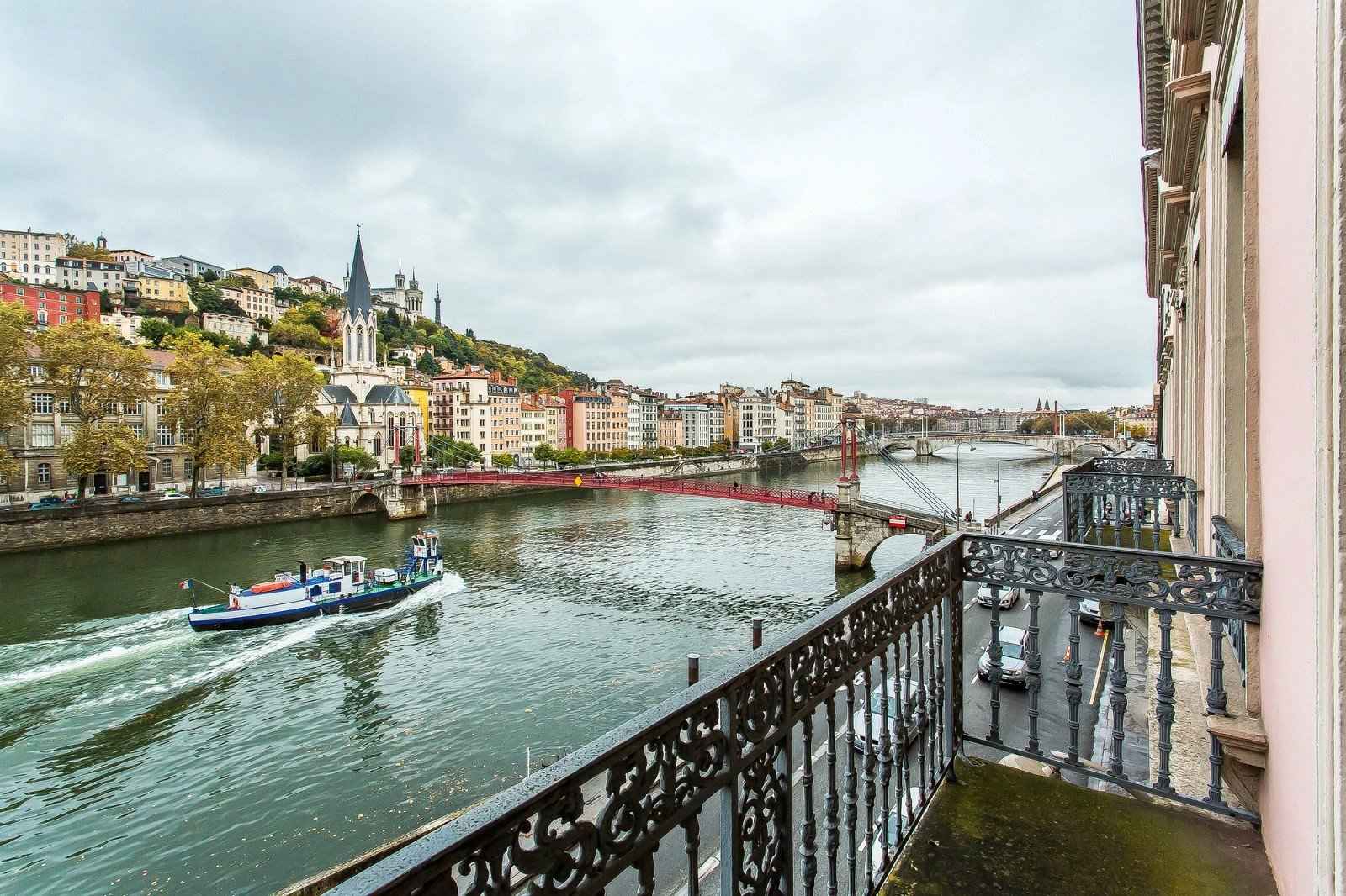 Flat - Barnes Lyon, agence immobilière de prestige