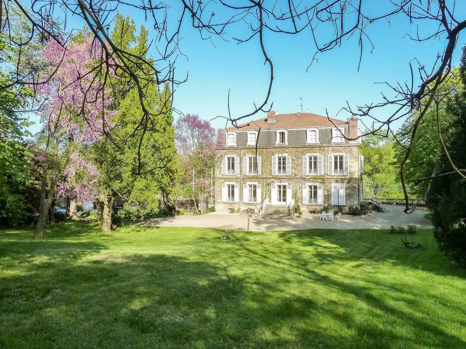 Flat - Barnes Lyon, agence immobilière de prestige