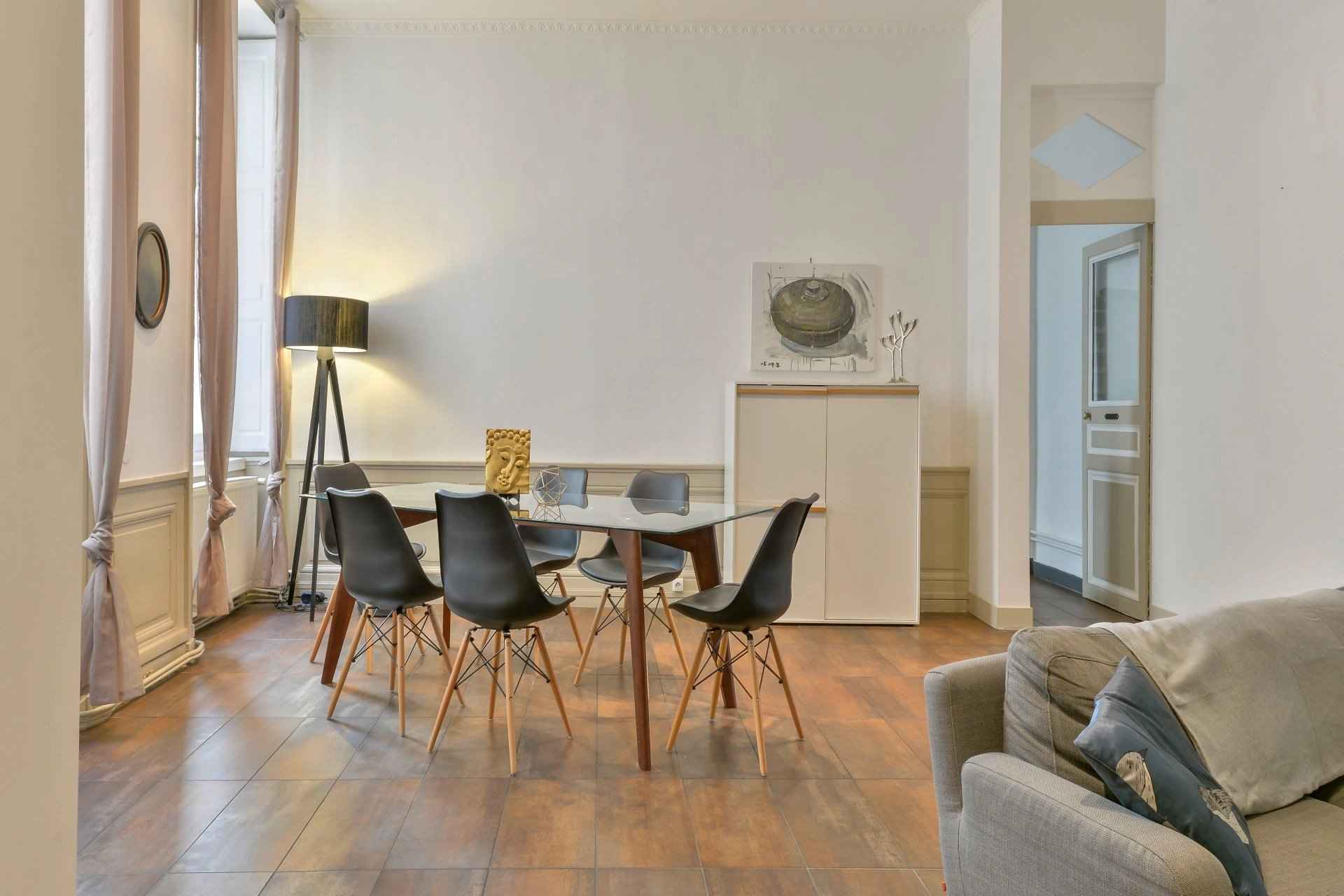 Flat - Barnes Lyon, agence immobilière de prestige