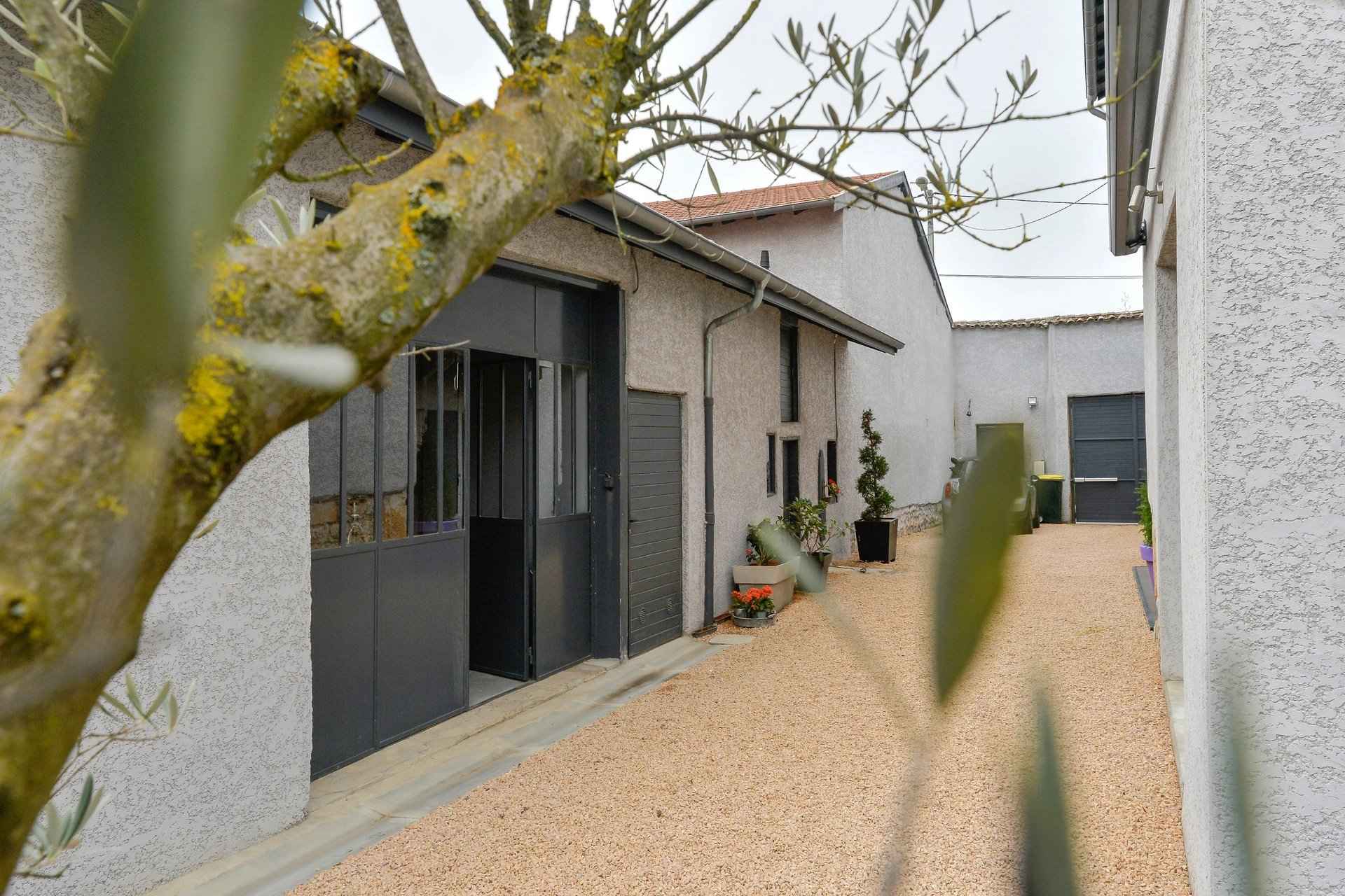 Flat - Barnes Lyon, agence immobilière de prestige