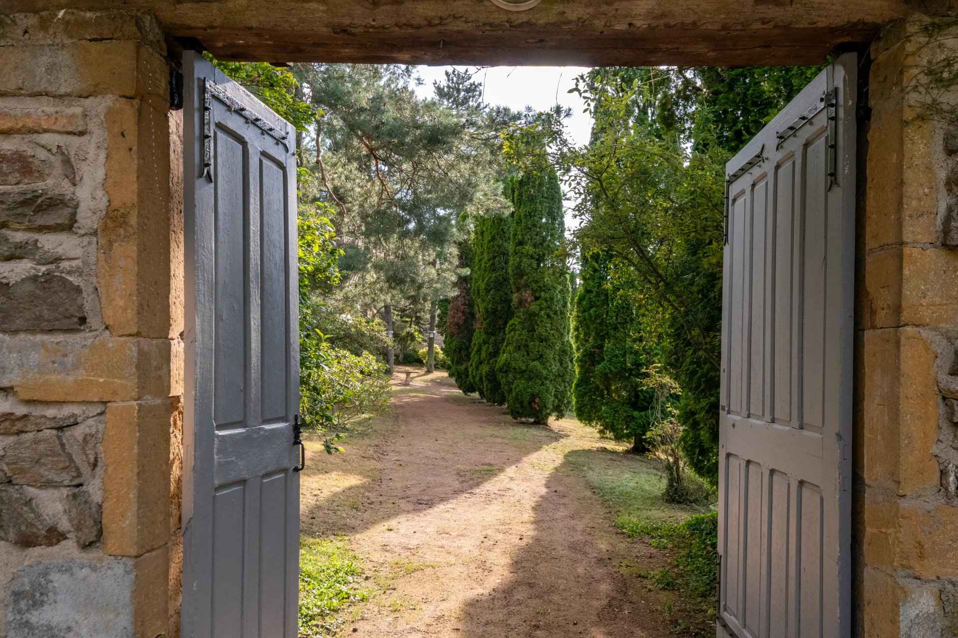 À vendre château à Courzieu 