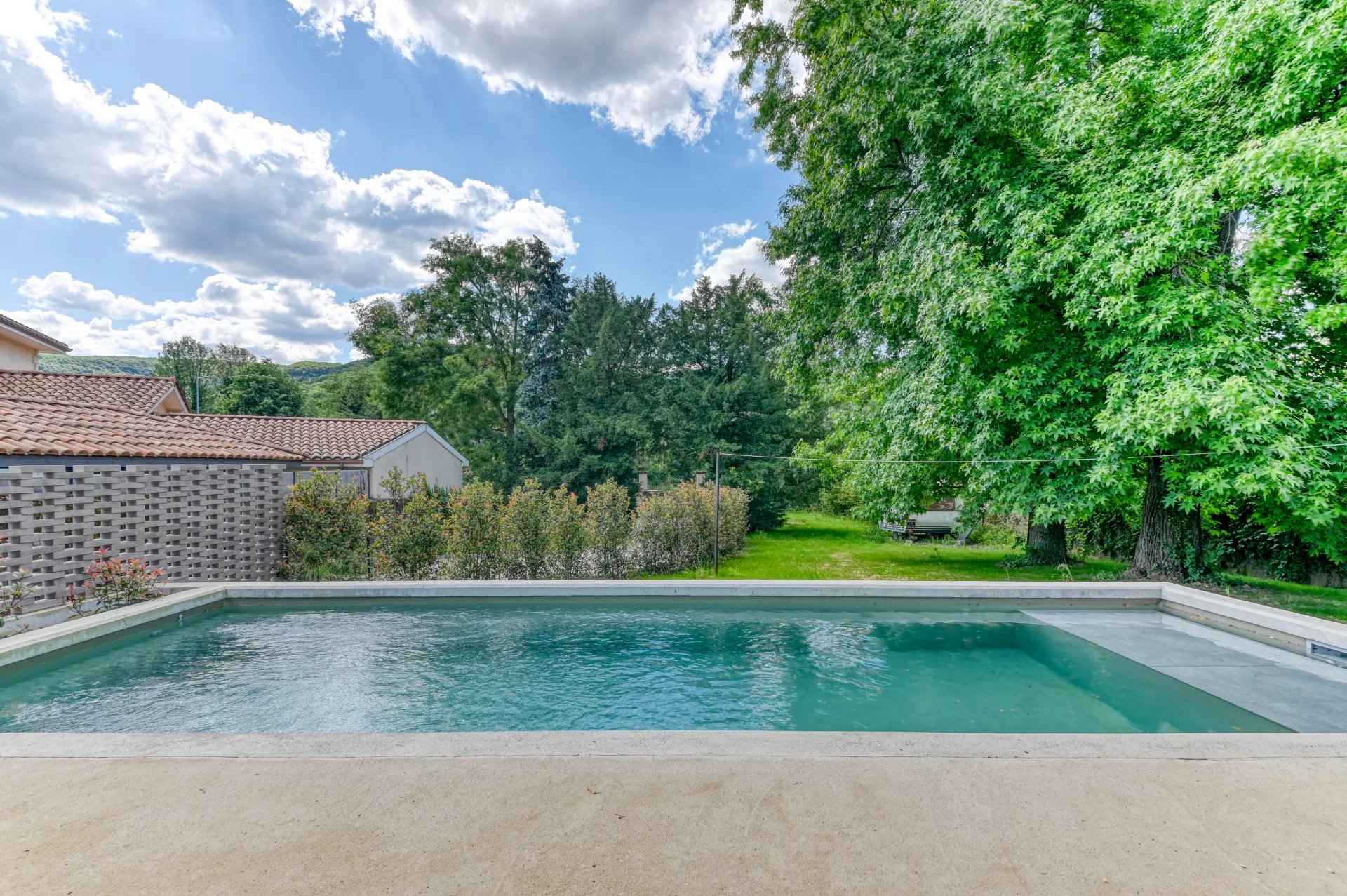 À louer appartement à Rochetaillée-sur-Saone