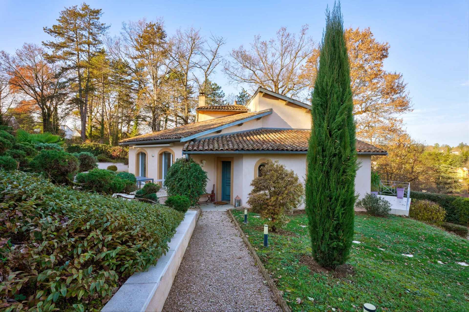 À vendre maison à Charbonnières-les-Bains