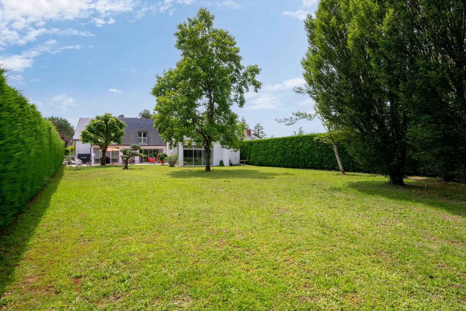 À vendre maison à Charbonnières-les-Bains 