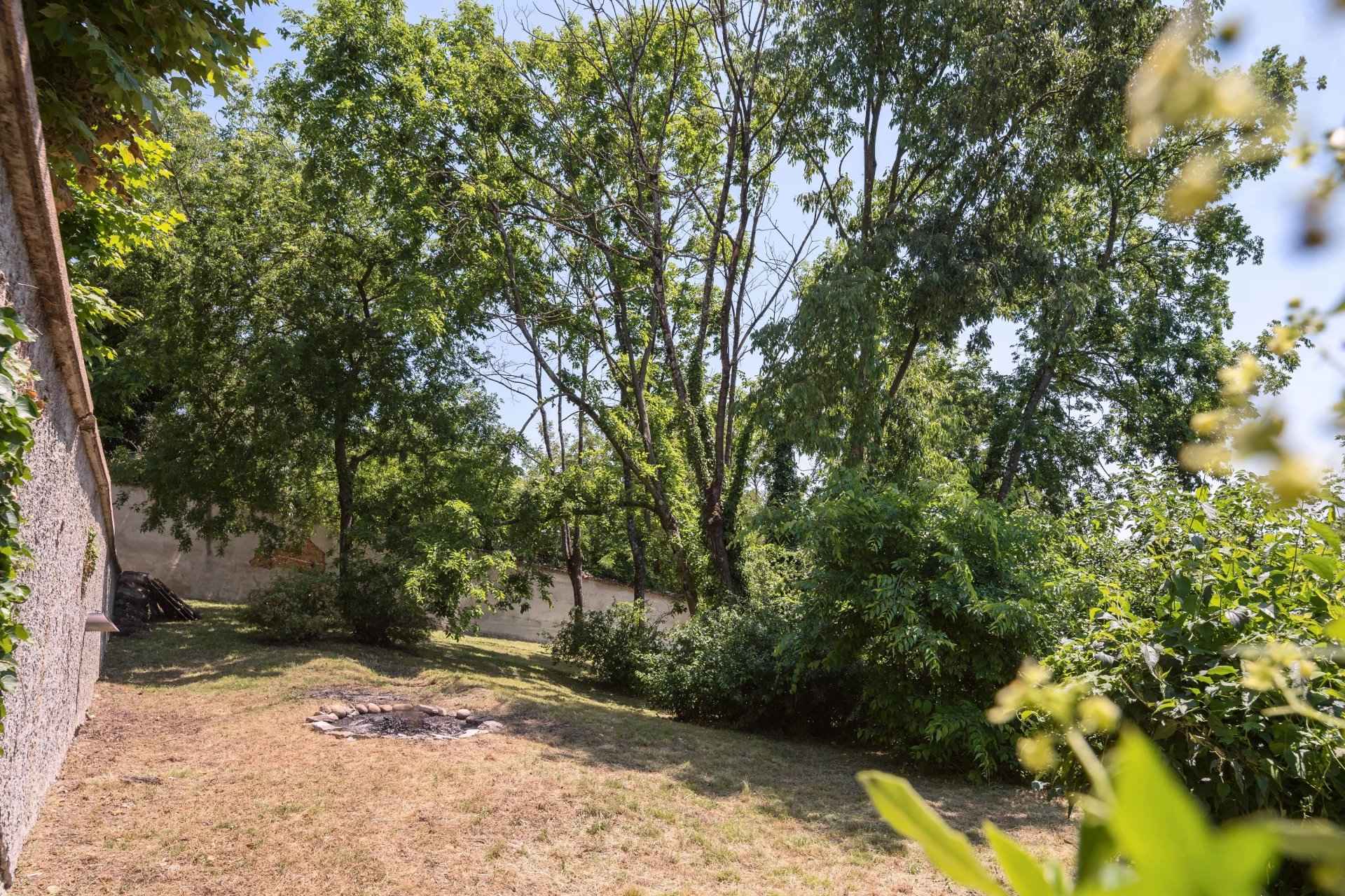 À vendre terrain constructible à Rillieux-la-Pape